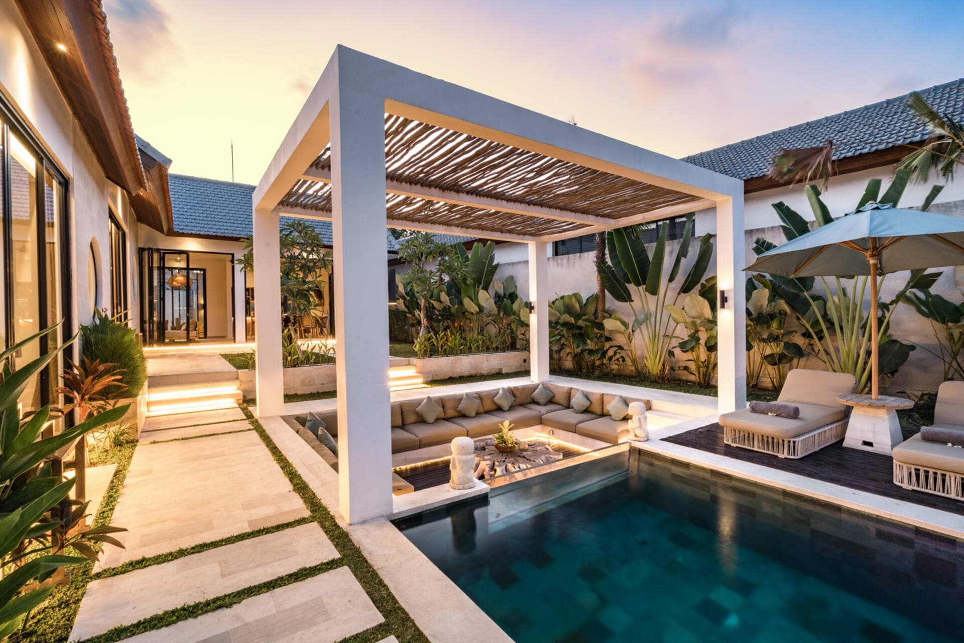 Villa Nwantiti: 4BR w/ Yoga Shala & Infinity Pool — photo 2