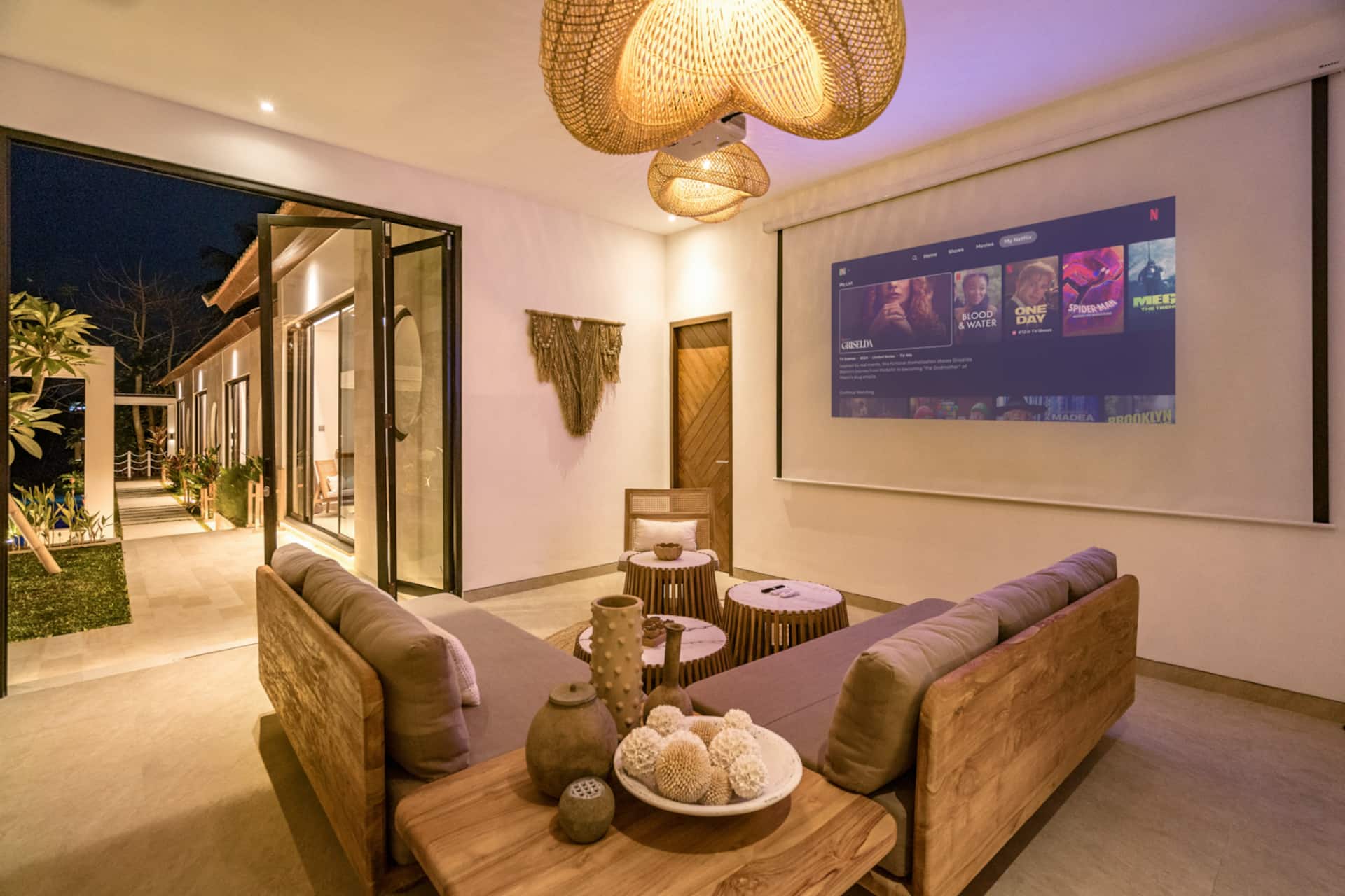 Villa Nwantiti: 4BR w/ Yoga Shala & Infinity Pool — photo 3