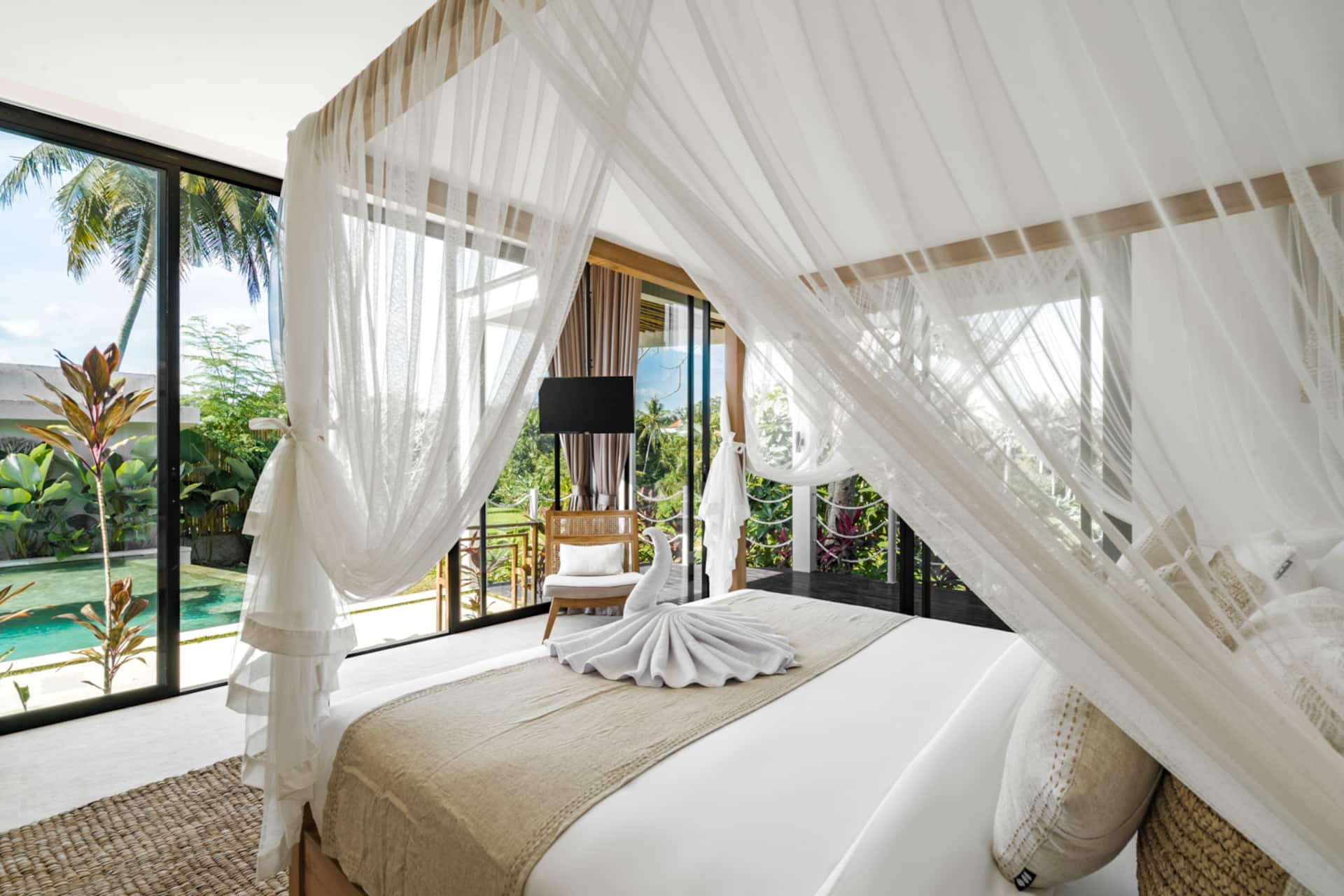 Villa Nwantiti: 4BR w/ Yoga Shala & Infinity Pool — photo 4